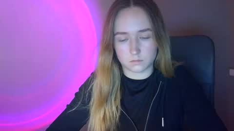 Lulu Baby18 online show from January 6, 7:51 pm