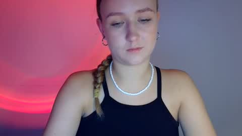 Lulu Baby18 online show from October 15, 7:15 pm