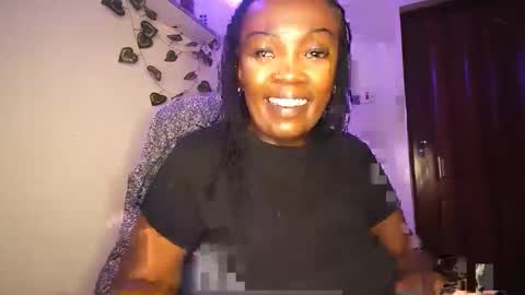 Snapshot of lulu_sparks1 chatting on September 28, 8:51 pm lulu_sparks1 online show from September 28, 8:51 pm