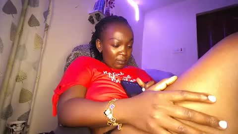 lulu_sparks1 online show from November 28, 7:05 am