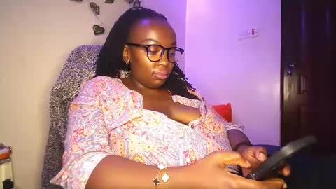 Snapshot of lulu_sparks1 chatting on October 16, 5:07 am lulu_sparks1 online show from October 16, 5:07 am
