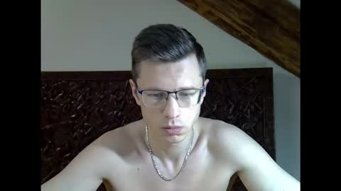 Andrew independent model 2000-0000 CET daily online show from February 19, 9:58 pm