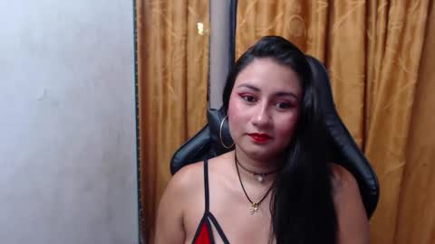 Luna  online show from December 5, 10:18 pm