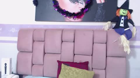 Luna  online show from October 24, 7:36 pm