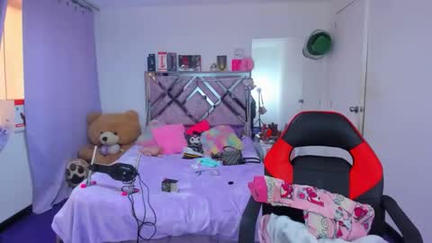 luna_analya online show from May 5, 4:13 pm