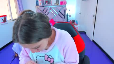 luna_analya online show from May 4, 3:29 pm