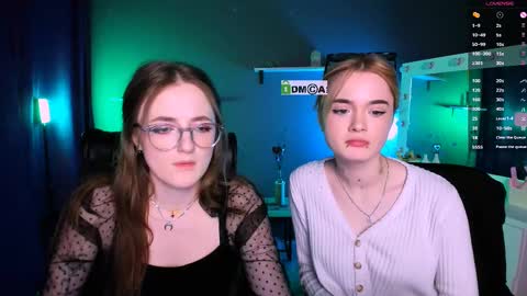 Snapshot of luna_berryy chatting on March 3, 11:24 pm luna_berryy online show from March 3, 11:24 pm