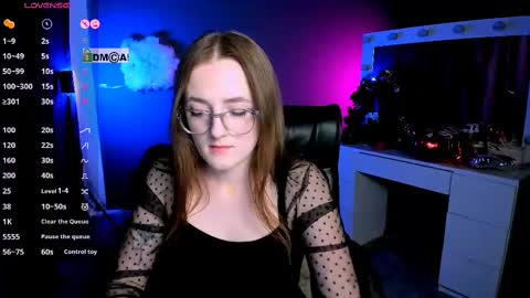 Snapshot of luna_berryy chatting on February 18, 2:16 am luna_berryy online show from February 18, 2:16 am