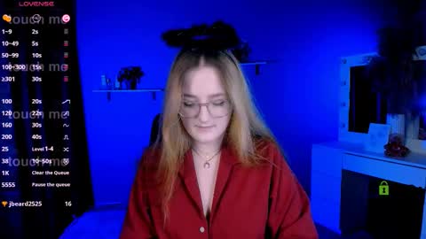 Snapshot of luna_berryy chatting on October 2, 7:56 pm luna_berryy online show from October 2, 7:56 pm