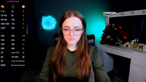 Snapshot of luna_berryy chatting on February 21, 8:38 pm luna_berryy online show from February 21, 8:38 pm