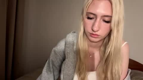 Alise online show from August 3, 6:14 pm