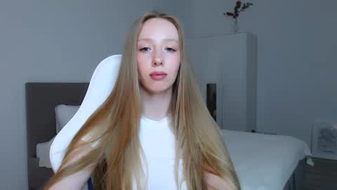 Luna online show from October 2, 7:45 pm