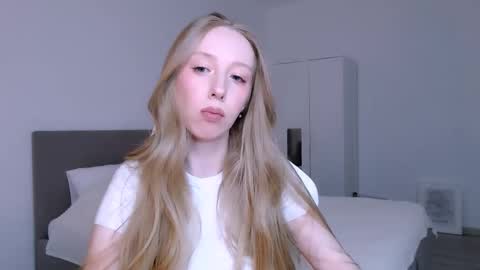 Luna online show from February 19, 9:47 pm