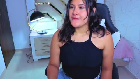 Luna  Jonez  online show from November 28, 11:06 am