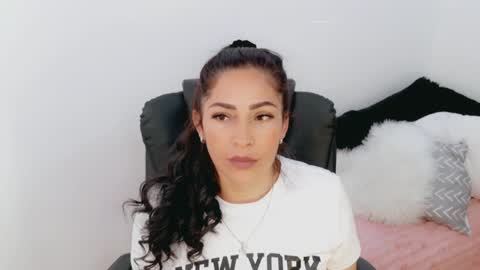 luna online show from March 31, 4:18 pm