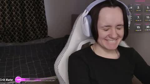 luna_loveeee online show from March 12, 3:43 am