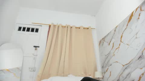 Luna  online show from May 26, 12:28 am