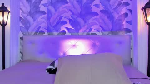 Luna Morgan online show from December 18, 3:35 am