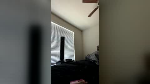 luna_r3 online show from July 2, 6:13 pm