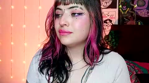 Snapshot of luna_ray420 chatting on December 15, 12:07 am MISS LUNA online show from December 15, 12:07 am