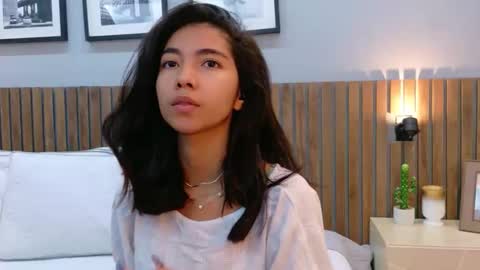 LUNA  online show from January 19, 1:21 pm