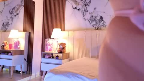 Snapshot of luna_rosse__ chatting on October 12, 12:09 pm L U N A Try my private online show from October 12, 12:09 pm