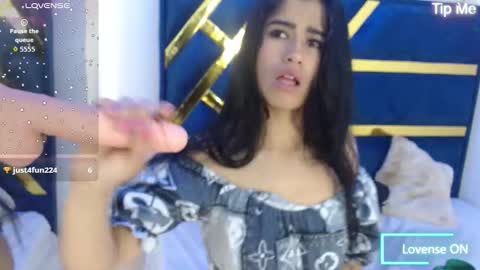 luna_starr69 online show from October 18, 2:54 pm