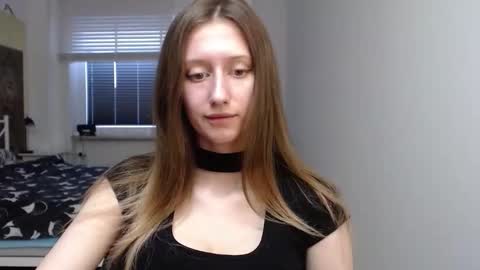 L U N A  online show from February 16, 6:33 am