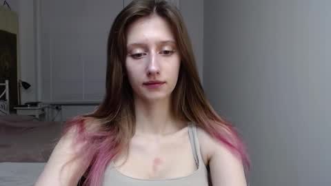 L U N A  online show from December 22, 6:31 am