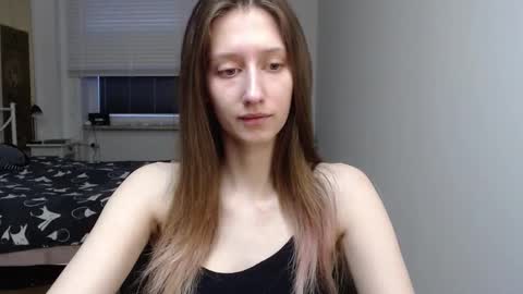 L U N A  online show from February 10, 6:49 am