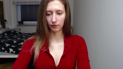 L U N A  online show from February 17, 6:34 am