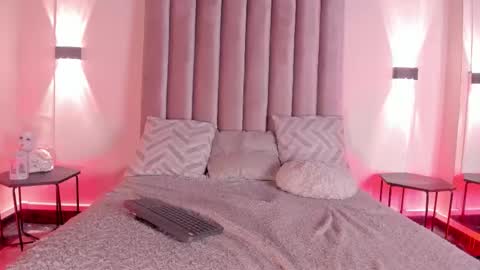 lunaa_moonn online show from February 27, 6:44 pm