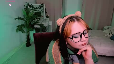 Li online show from October 3, 5:43 pm