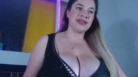 Luna  your sweet naughty girl online show from April 29, 12:15 am