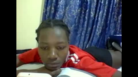 lunah_kitty online show from May 26, 12:17 am