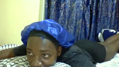 lunah_kitty online show from May 22, 6:36 pm