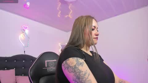 LUNA KITTY  online show from March 3, 11:50 am