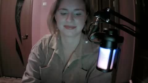 Snapshot of lunamystique_ chatting on October 3, 7:55 pm lunamystique_ online show from October 3, 7:55 pm