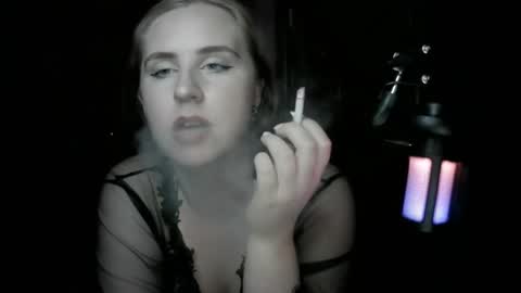 Snapshot of lunamystique_ chatting on October 10, 10:03 pm lunamystique_ online show from October 10, 10:03 pm