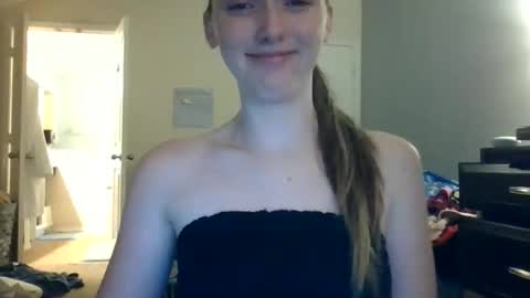 lunapixie2020 online show from May 10, 5:14 am