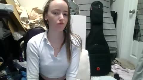 lunapixie2020 online show from May 28, 3:26 am