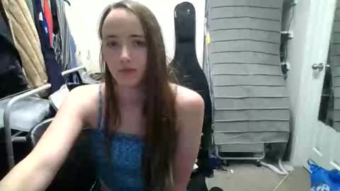 lunapixie2020 online show from May 5, 2:29 am