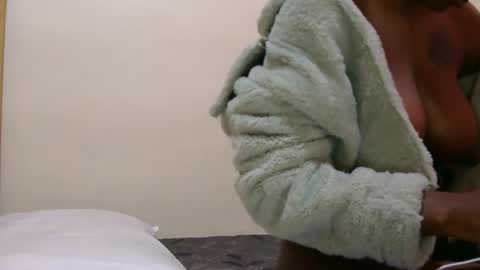 lunargoddess45 online show from March 1, 8:51 am