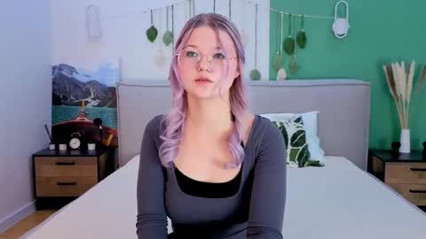 lunariafox online show from March 11, 2:31 pm