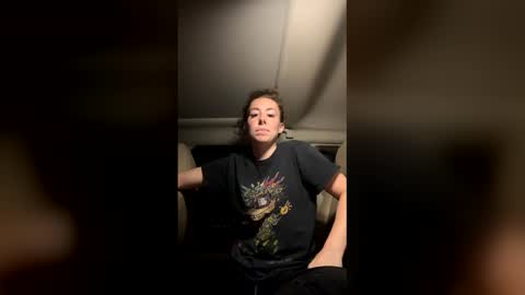 lunaroyale448 online show from May 21, 3:46 am