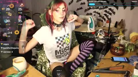 ..LunaSparkles. online show from December 20, 7:26 am