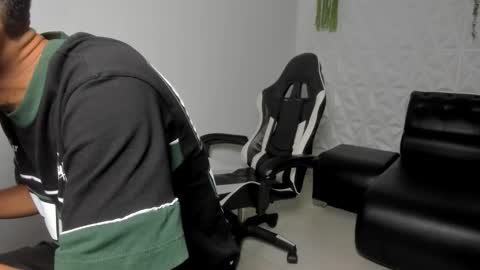 lunay_bigcock420 online show from February 2, 2:20 am