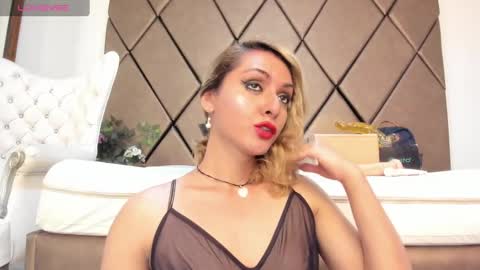 lunitadiva online show from March 10, 12:28 pm