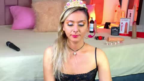 lunitadiva online show from January 11, 7:20 pm