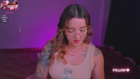 Snapshot of lunna_roosee chatting on September 23, 5:01 am LUNA ROSE online show from September 23, 5:01 am